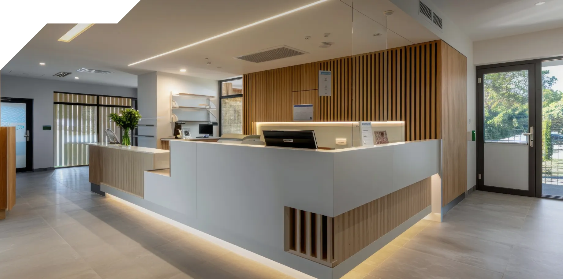 あなたに合わせた、優しい歯科治療 Personalized dental treatment